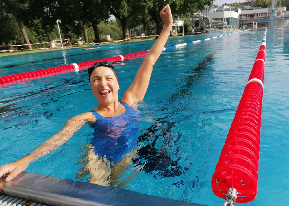 Bärbel Klein_deutsches Sportabzeichen, Training im Freibad Kleinfeldchen Wiesbaden