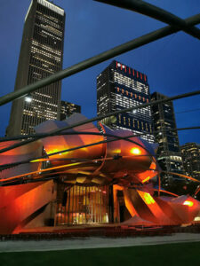 Chicago_USA_Skyline with tulips
