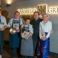 Parmigiano Reggiano_Gewinner stehen vor dem Restaurant Carmelo Grecor