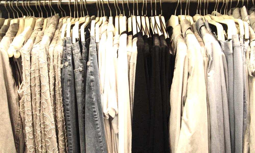Blick in den Kleiderschrank